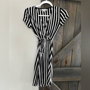Poof New York Black White Striped‎ Short Sleeve Tie Waist Faux Wrap Dress